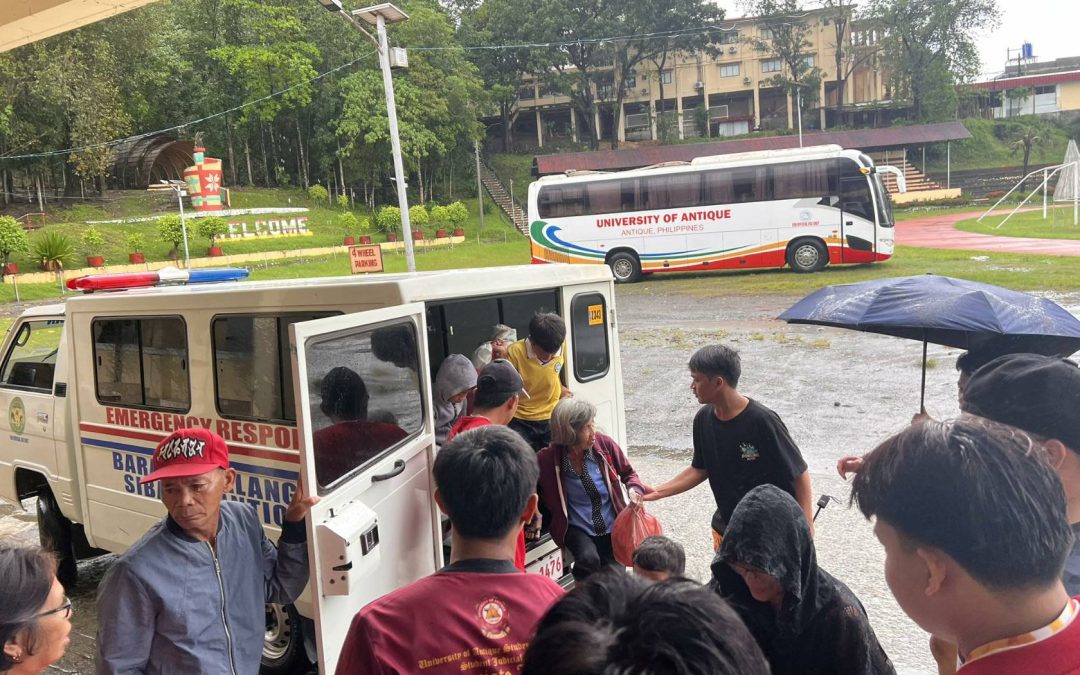 UA Main Campus Provides Food, Kits for 106 Evacuees