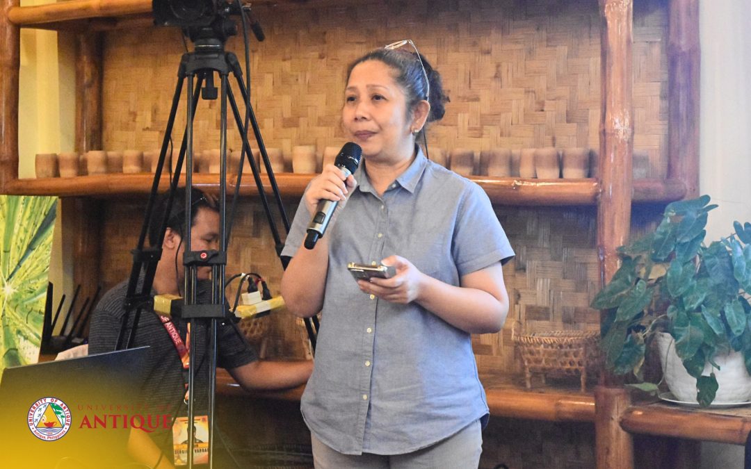 IU Holds SocMed Management and VIS Training