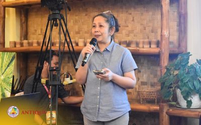 IU Holds SocMed Management and VIS Training